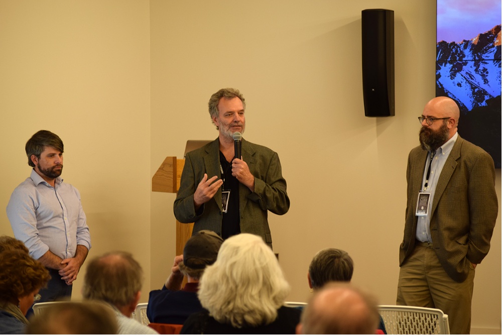 Public Presentations Attract Fans During Day Two of Cash Festival