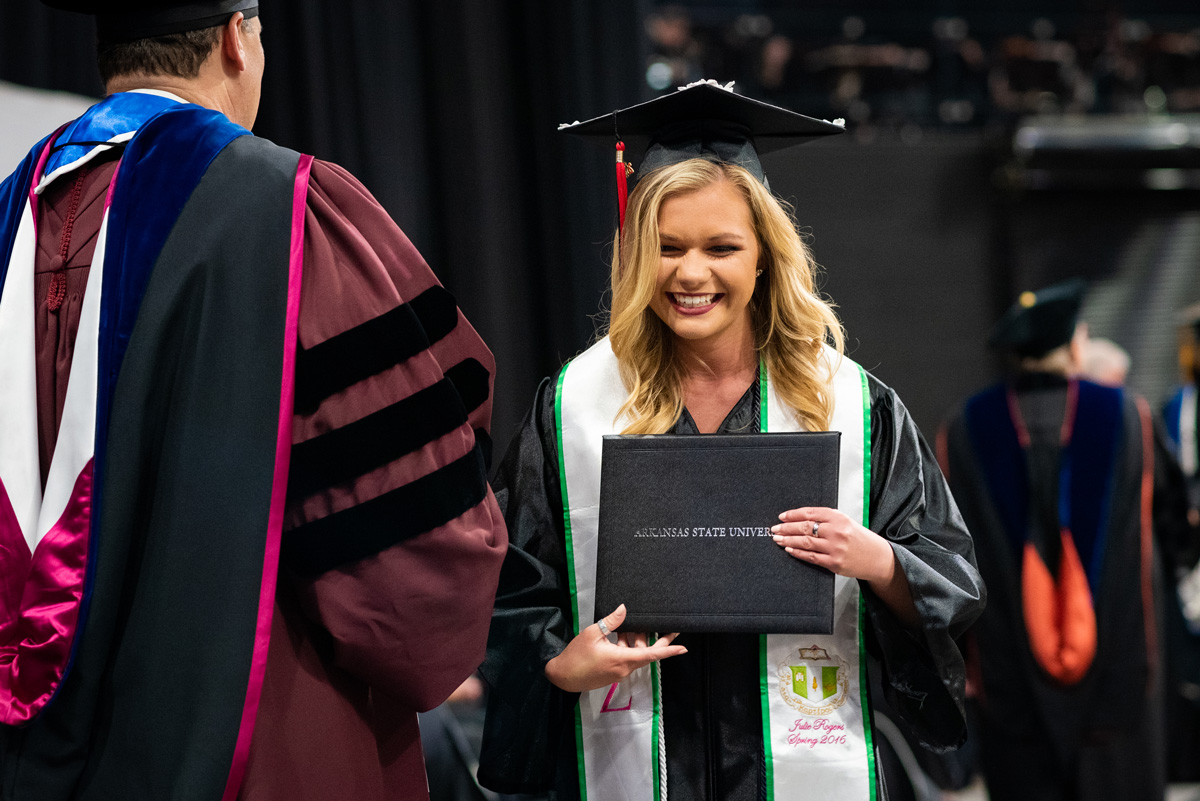 Fall-2021-commencement-1200.jpg