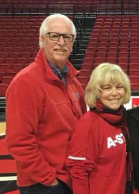 Tomlinson Gift to Help Name Baseball Coach&rsquo;s Office